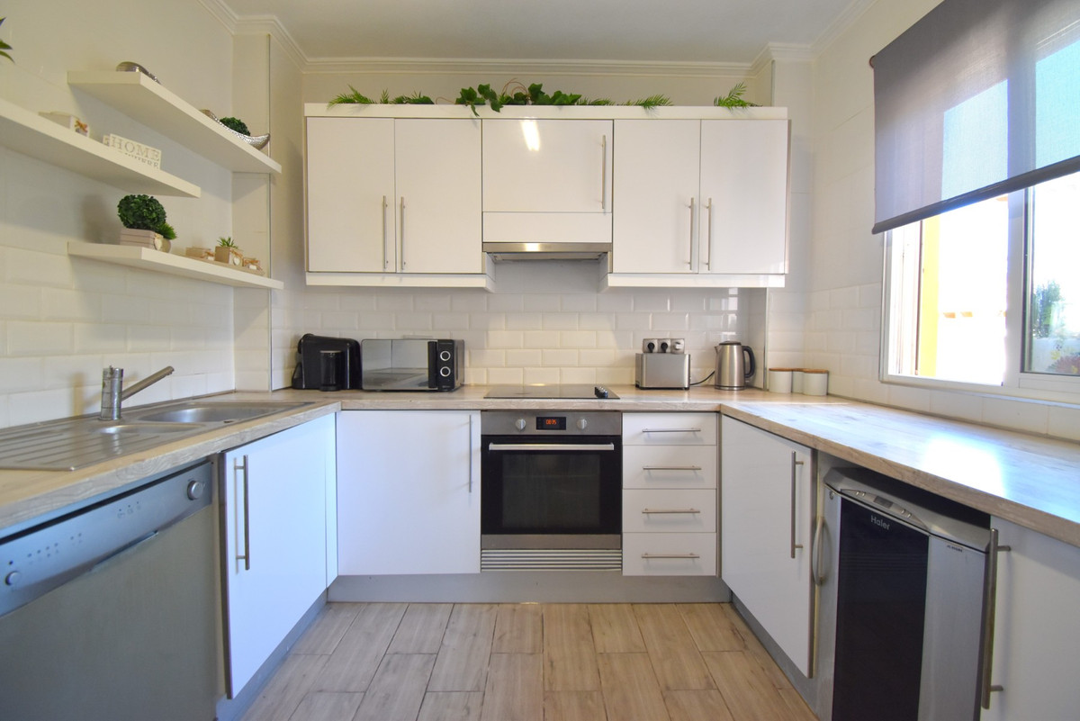 4 Bed Townhouse for sale in Playa Flamenca Costa Blanca, Alicante, Spain