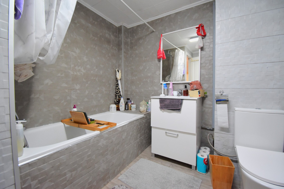 4 Bed Townhouse for sale in Playa Flamenca Costa Blanca, Alicante, Spain