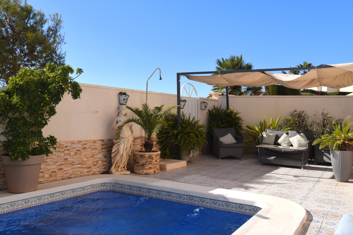 4 Bed Townhouse for sale in Playa Flamenca Costa Blanca, Alicante, Spain