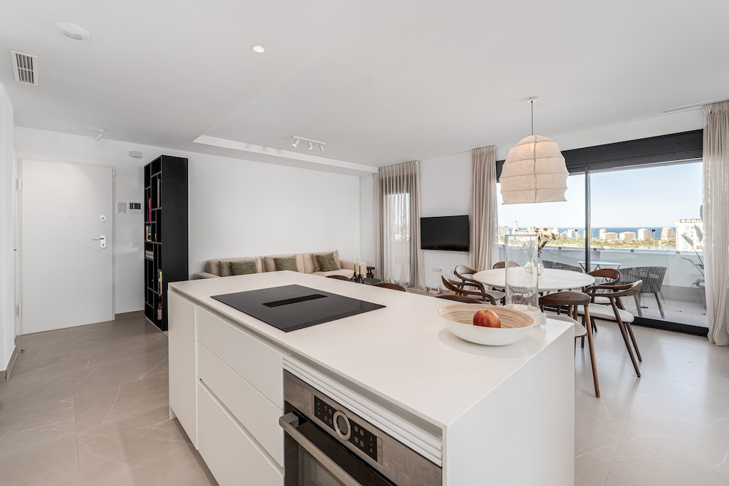 Se vende Apartamento Planta Media de 2 dormitorios en Costa Blanca, Alicante, España
