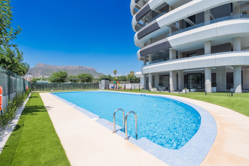 Se vende Apartamento Planta Media de 2 dormitorios en Costa Blanca, Alicante, España