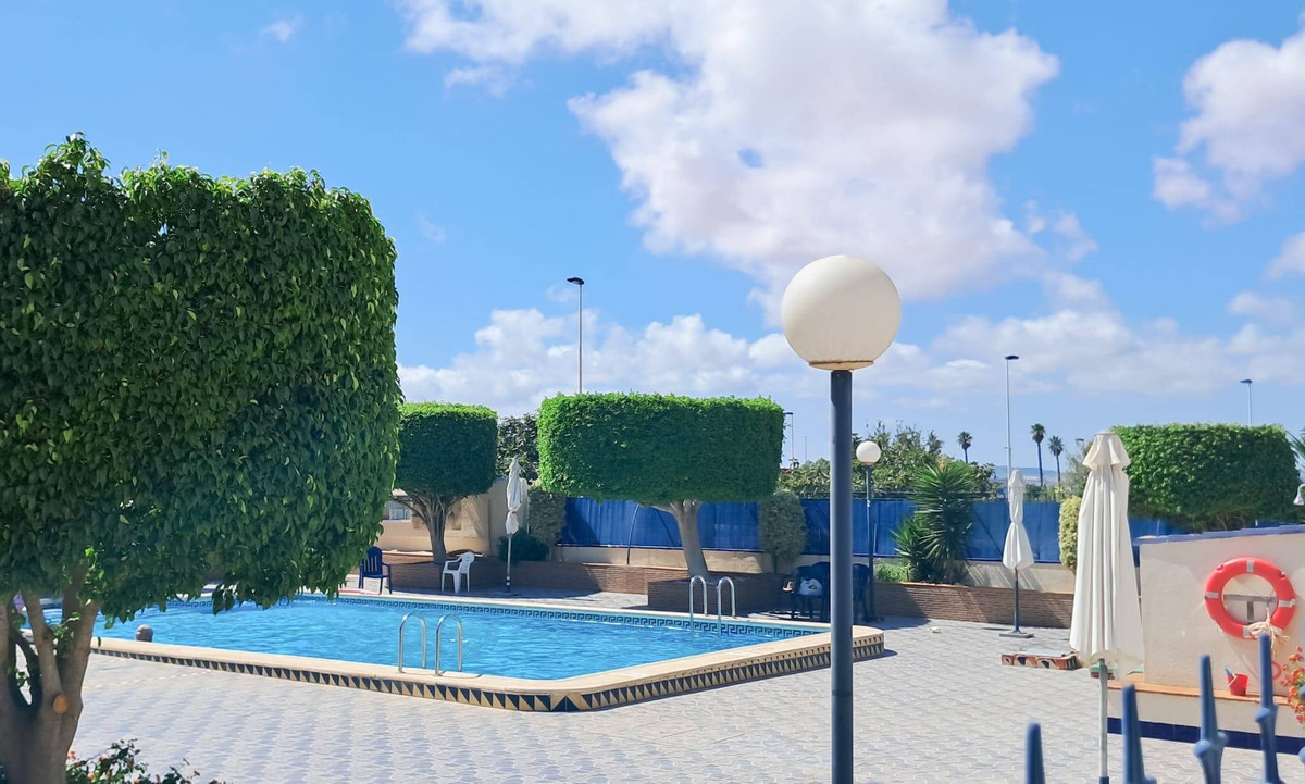 Se vende Ático de 2 dormitorios en Costa Blanca, Alicante, España