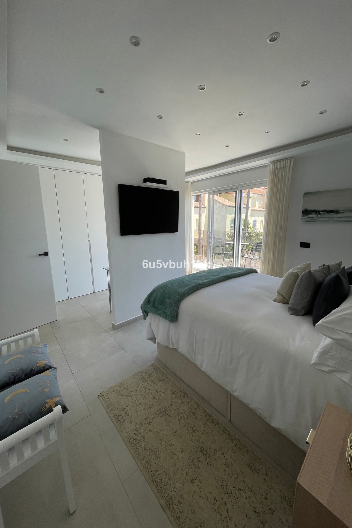 3 Bed Townhouse for sale in Casares Costa Del Sol, Málaga, Spain