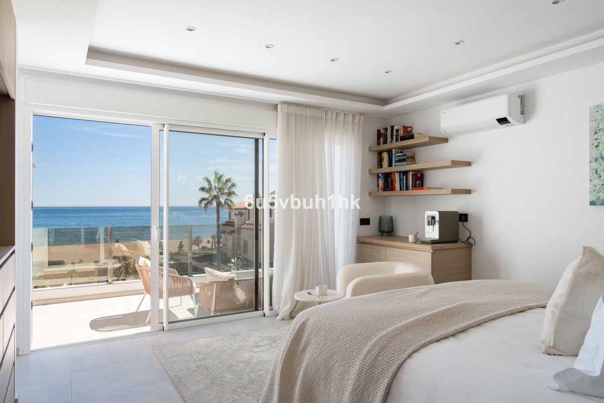 3 Bed Townhouse for sale in Casares Costa Del Sol, Málaga, Spain