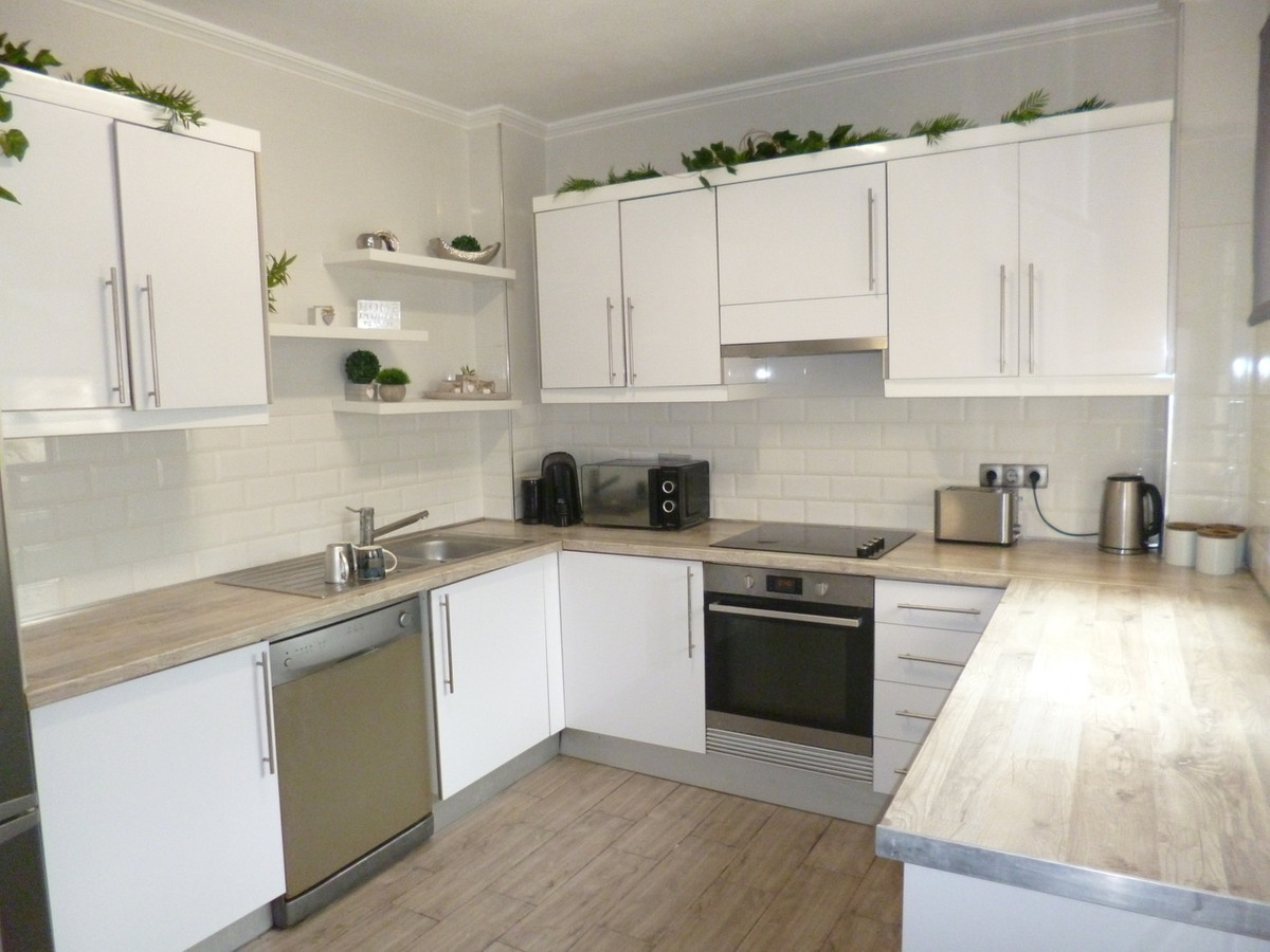 4 Bed Townhouse for sale in Playa Flamenca Costa Blanca, Alicante, Spain