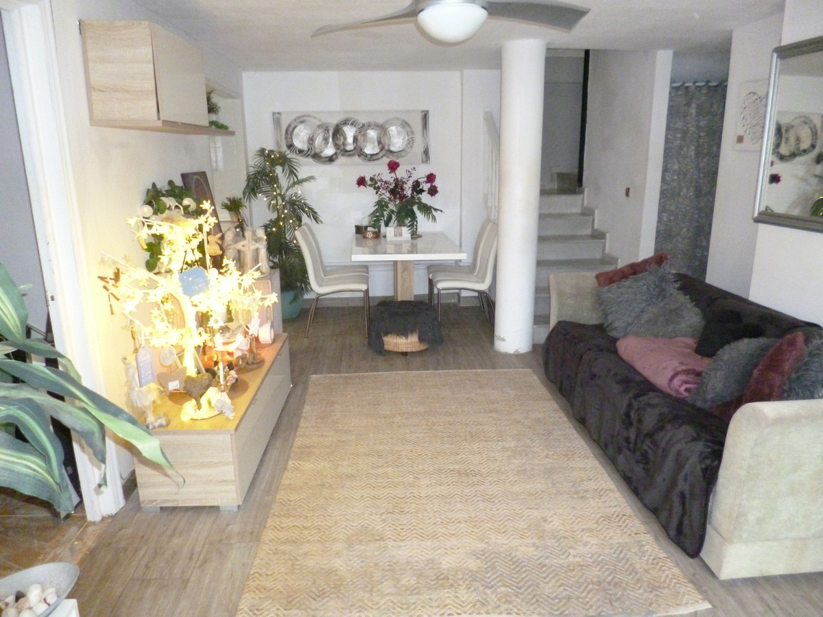 4 Bed Townhouse for sale in Playa Flamenca Costa Blanca, Alicante, Spain