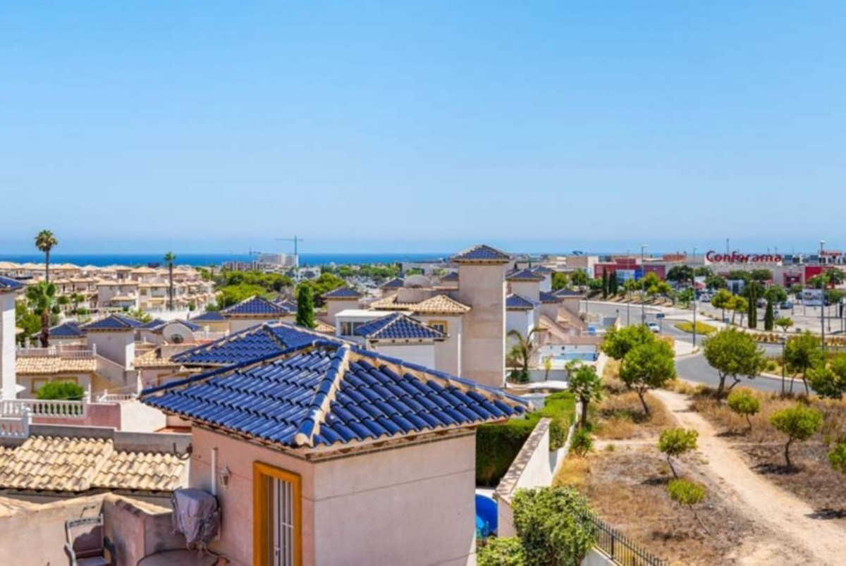 4 Bed Townhouse for sale in Playa Flamenca Costa Blanca, Alicante, Spain