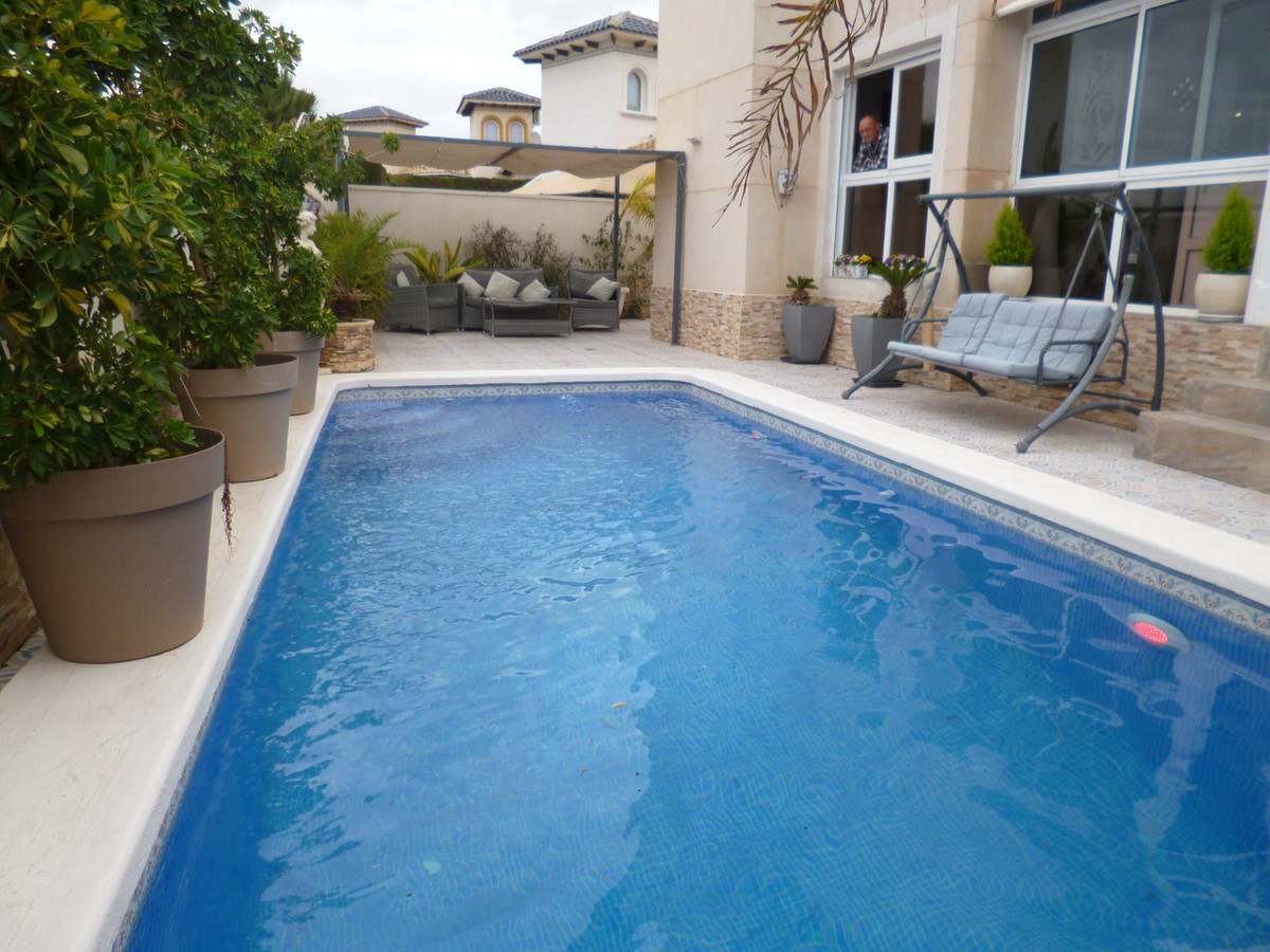 4 Bed Townhouse for sale in Playa Flamenca Costa Blanca, Alicante, Spain