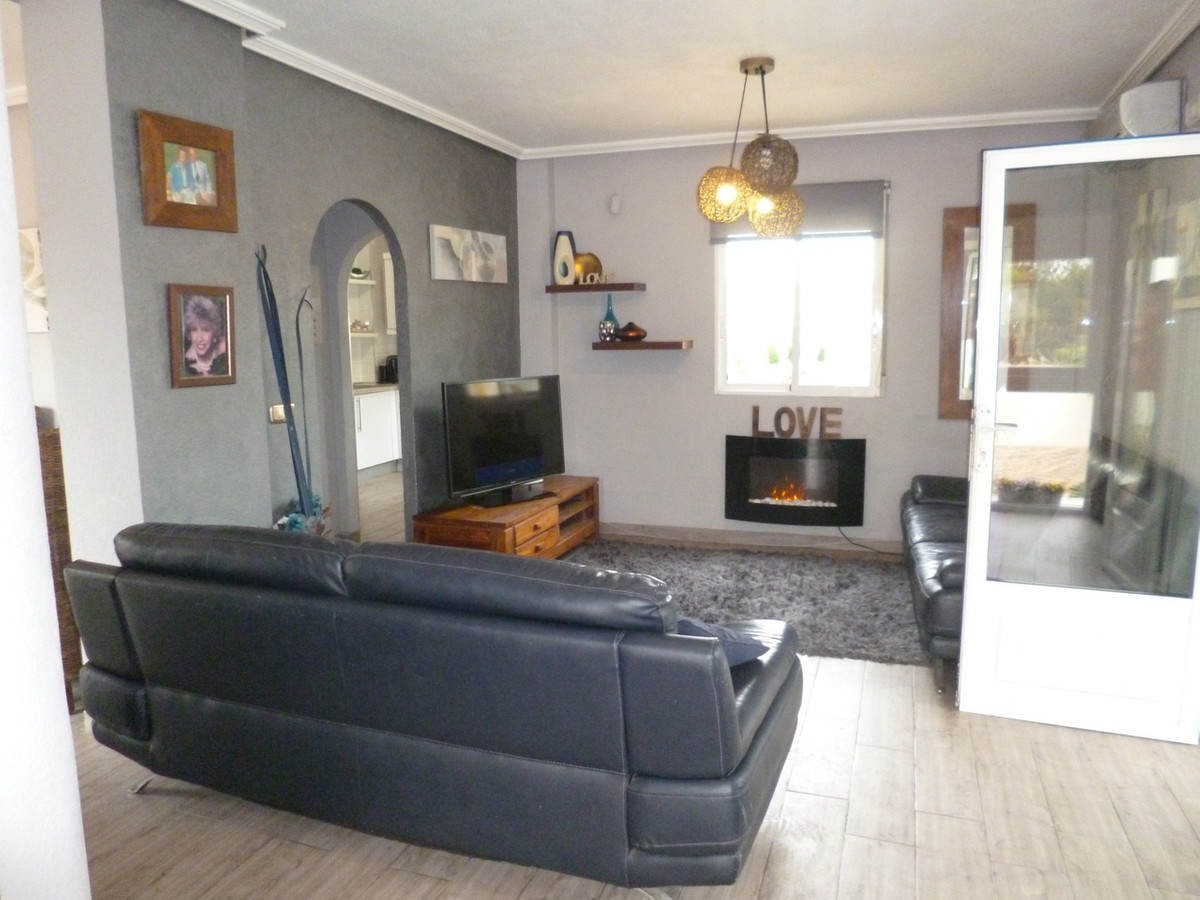 4 Bed Townhouse for sale in Playa Flamenca Costa Blanca, Alicante, Spain