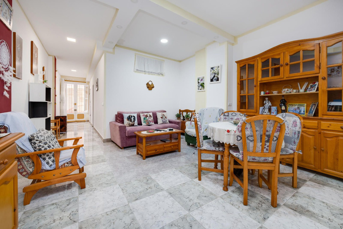 Se vende Apartamento Planta Baja de 3 dormitorios en Costa Blanca, Alicante, España