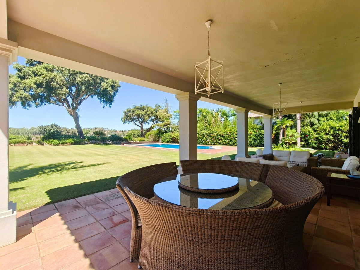 Se vende Villa - Chalet de 7 dormitorios en Costa Del Sol, Cadiz, España