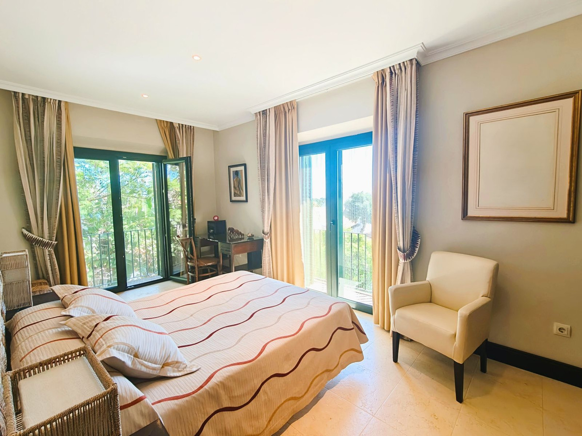 Se vende Villa - Chalet de 7 dormitorios en Costa Del Sol, Cadiz, España