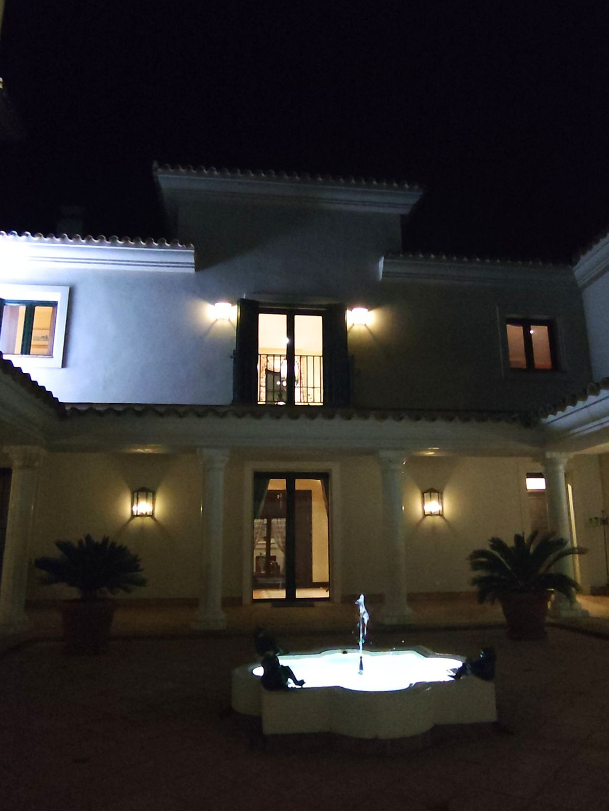 Se vende Villa - Chalet de 7 dormitorios en Costa Del Sol, Cadiz, España