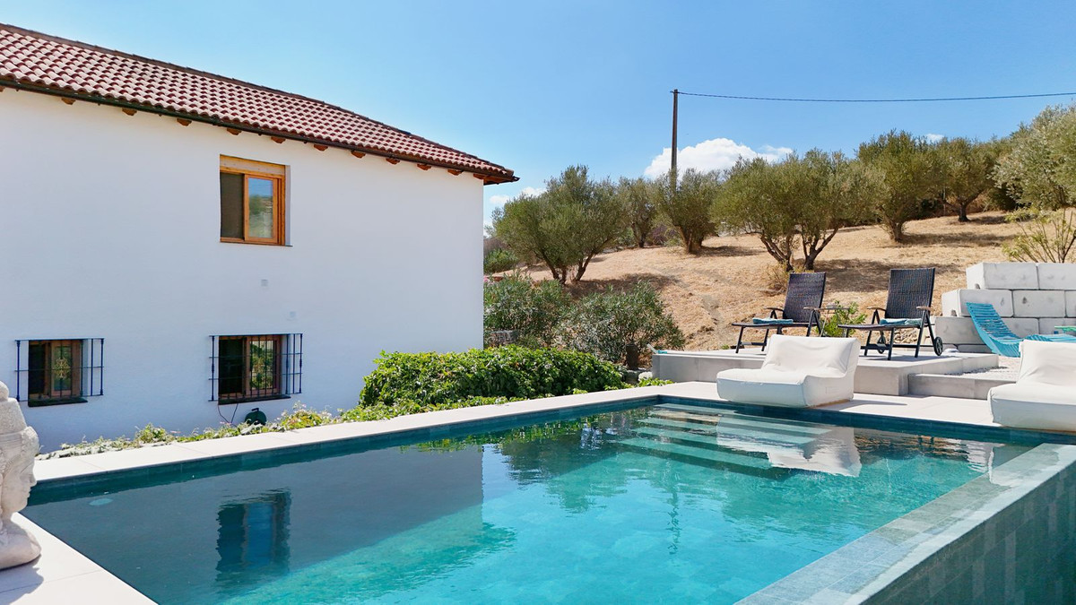 2 Bed Townhouse for sale in Coín Costa Del Sol, Málaga, Spain