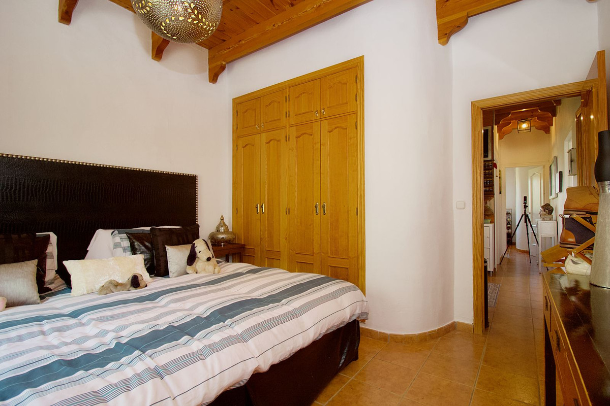 2 Bed Townhouse for sale in Coín Costa Del Sol, Málaga, Spain