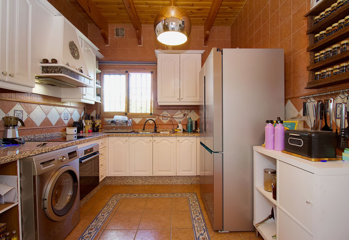 2 Bed Townhouse for sale in Coín Costa Del Sol, Málaga, Spain