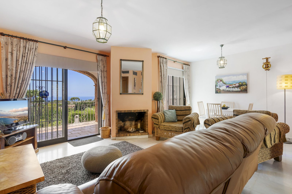 Se vende Pareada de 5 dormitorios en Costa Del Sol, Málaga, España