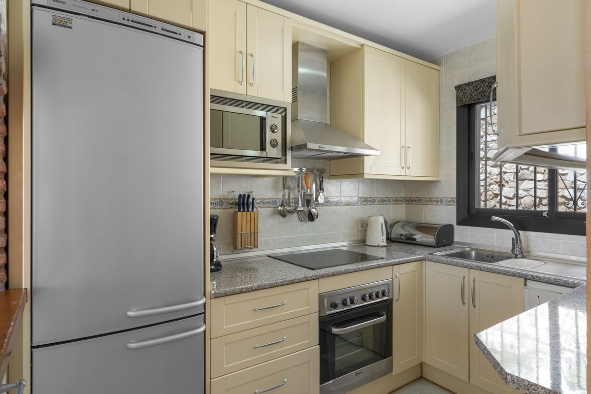 Se vende Pareada de 5 dormitorios en Costa Del Sol, Málaga, España