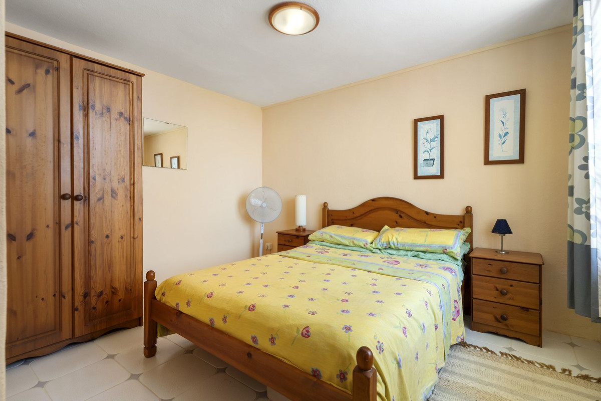 Se vende Pareada de 5 dormitorios en Costa Del Sol, Málaga, España