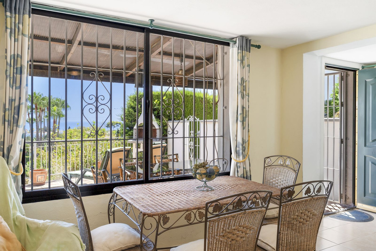 Se vende Pareada de 5 dormitorios en Costa Del Sol, Málaga, España