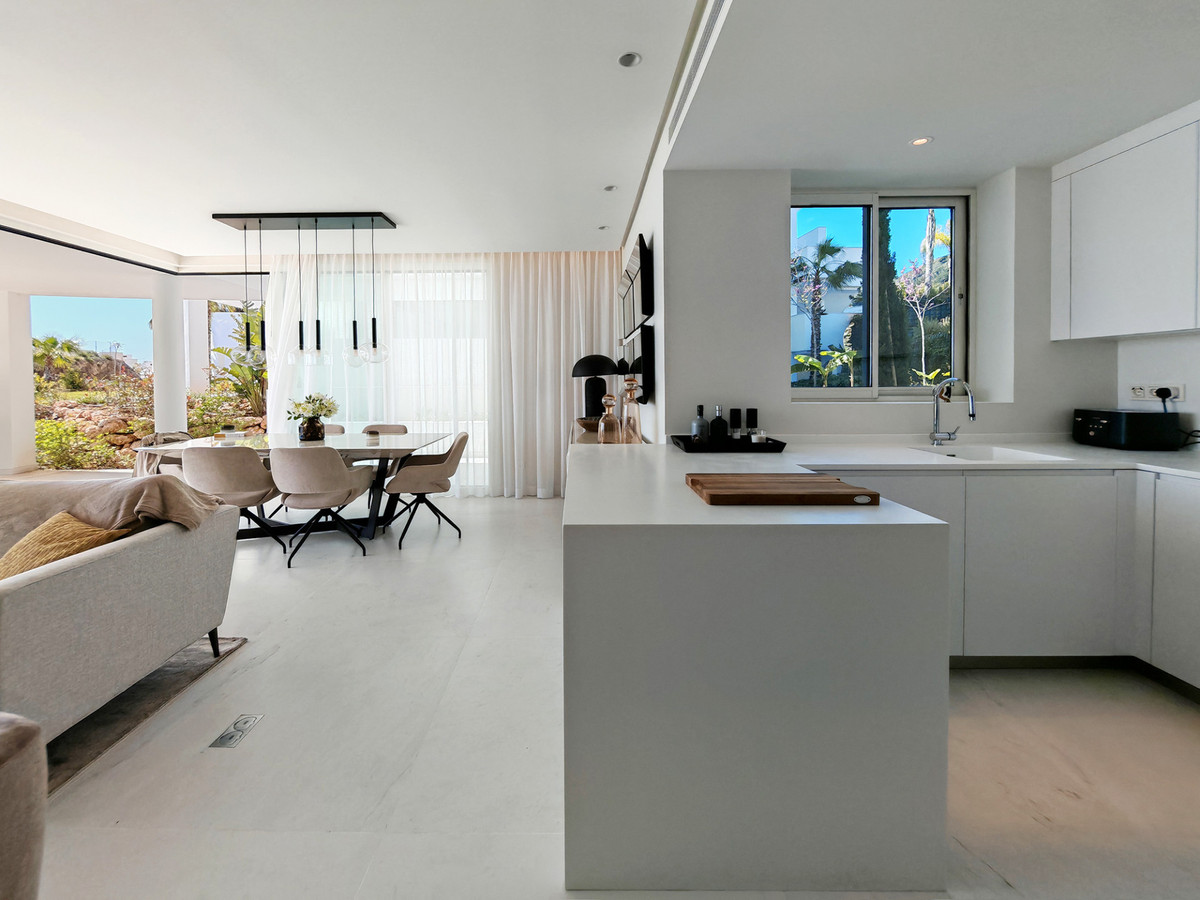 3 Bed Apartment for sale in Ojén Costa Del Sol, Málaga, Spain