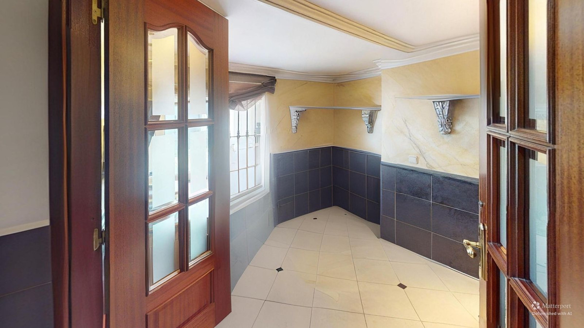 Se vende Villa - Chalet de 4 dormitorios en Costa Del Sol, Málaga, España