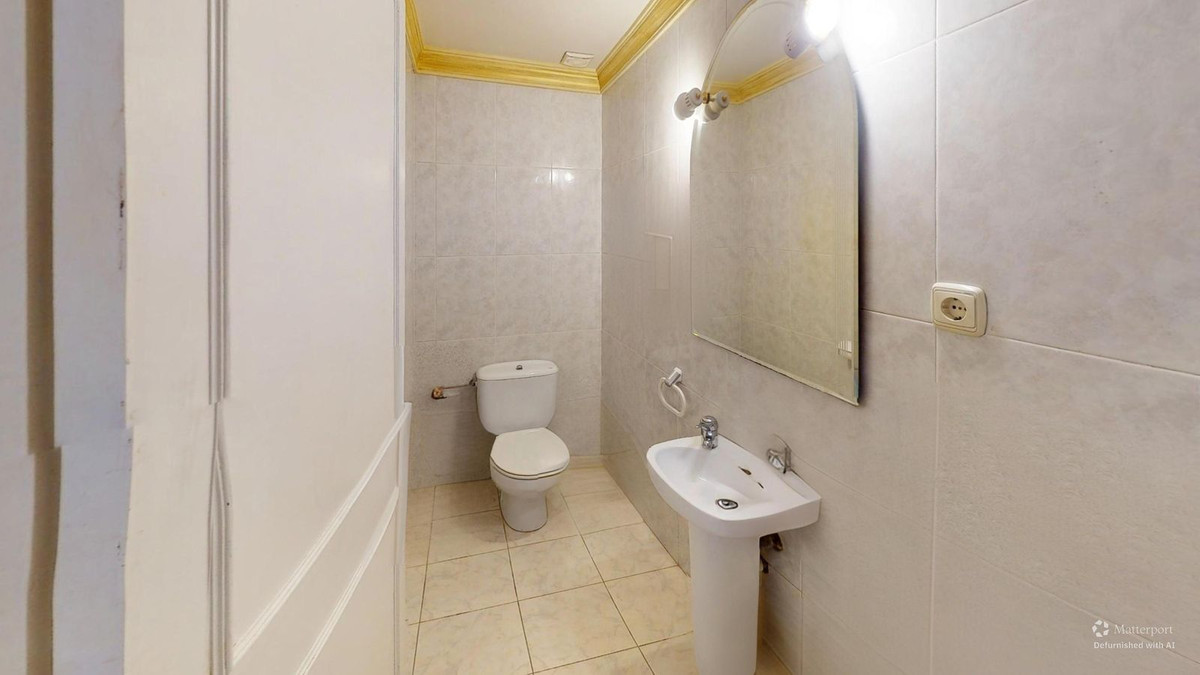 Se vende Villa - Chalet de 4 dormitorios en Costa Del Sol, Málaga, España