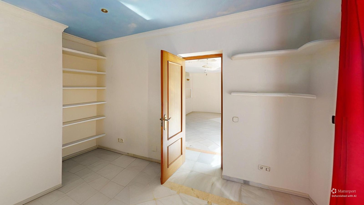 Se vende Villa - Chalet de 4 dormitorios en Costa Del Sol, Málaga, España