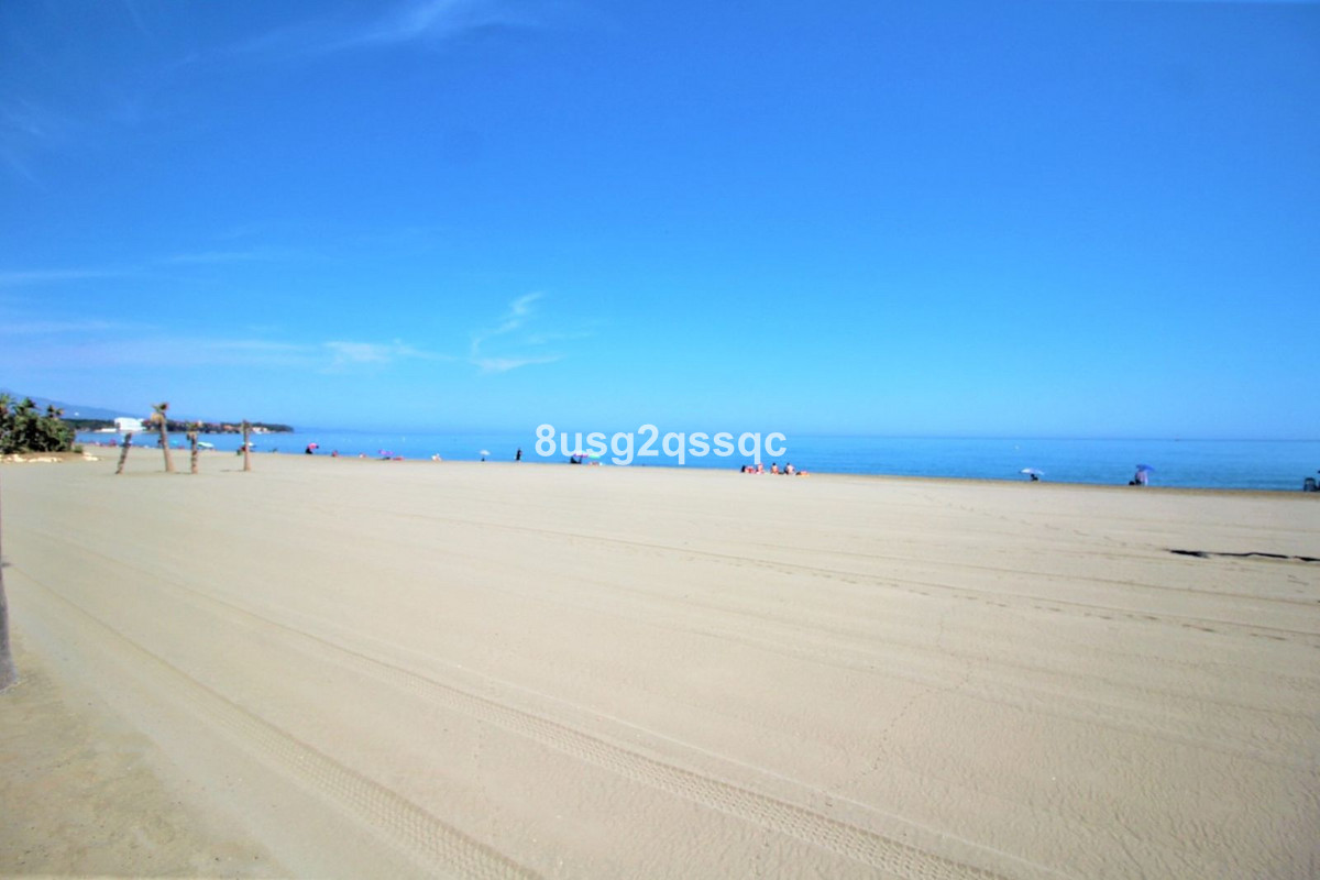 3 Bed Apartment for sale in Estepona Costa Del Sol, Málaga, Spain