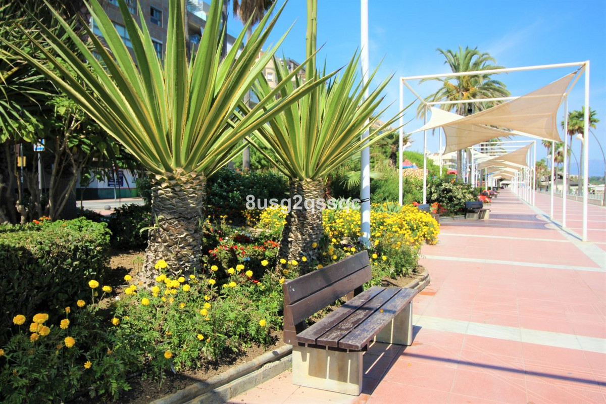 3 Bed Apartment for sale in Estepona Costa Del Sol, Málaga, Spain