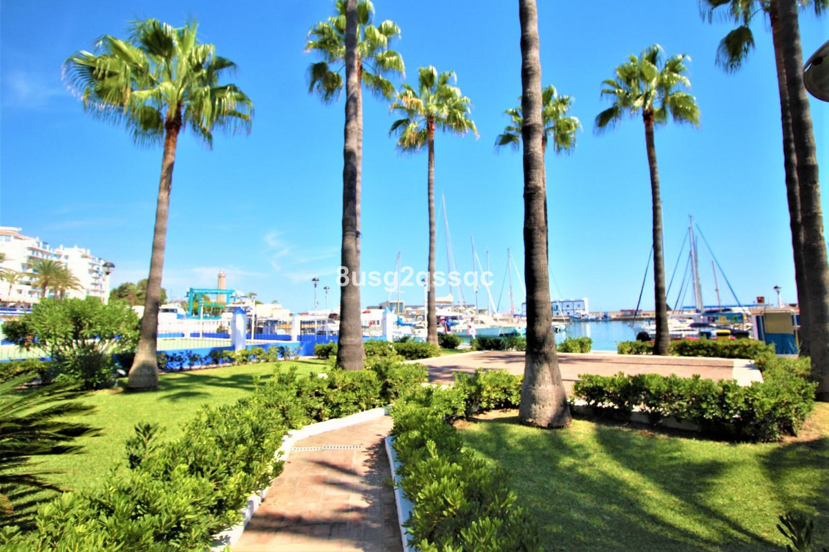 3 Bed Apartment for sale in Estepona Costa Del Sol, Málaga, Spain