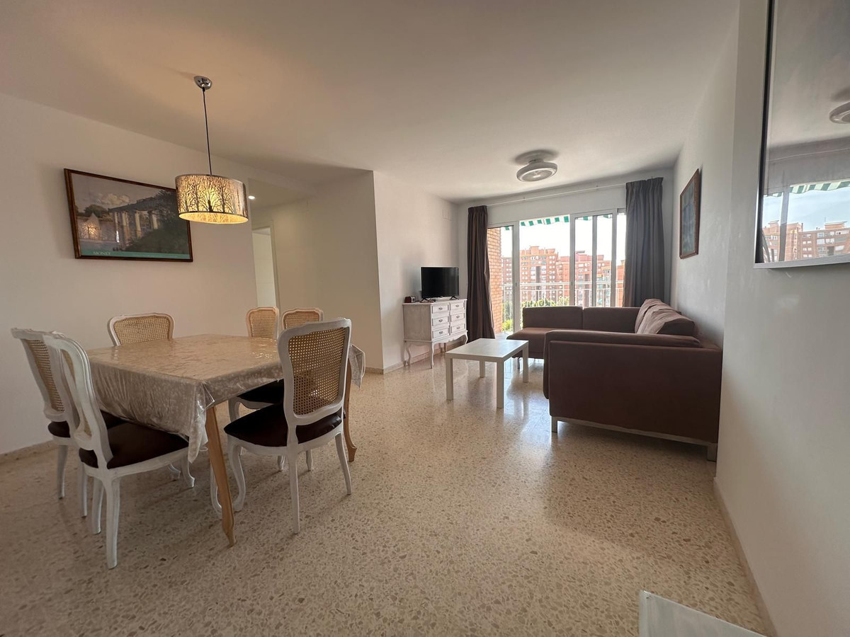 Se vende Apartamento Planta Media de 4 dormitorios en Málaga Ciudad, Málaga, España