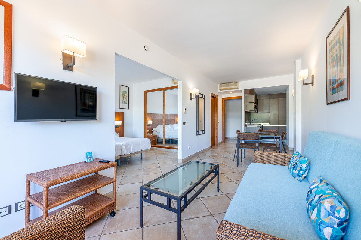 Se vende Apartamento en Planta Última de 1 dormitorios en Costa Del Sol, Málaga, España