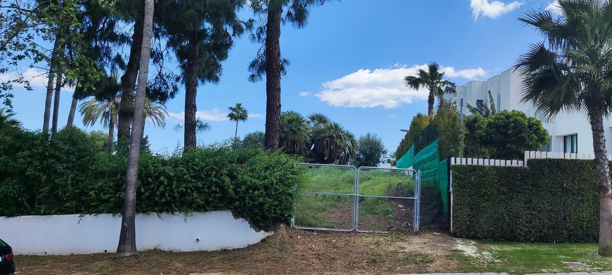 Plots for sale in Sotogrande Costa Del Sol, Cádiz, Spain