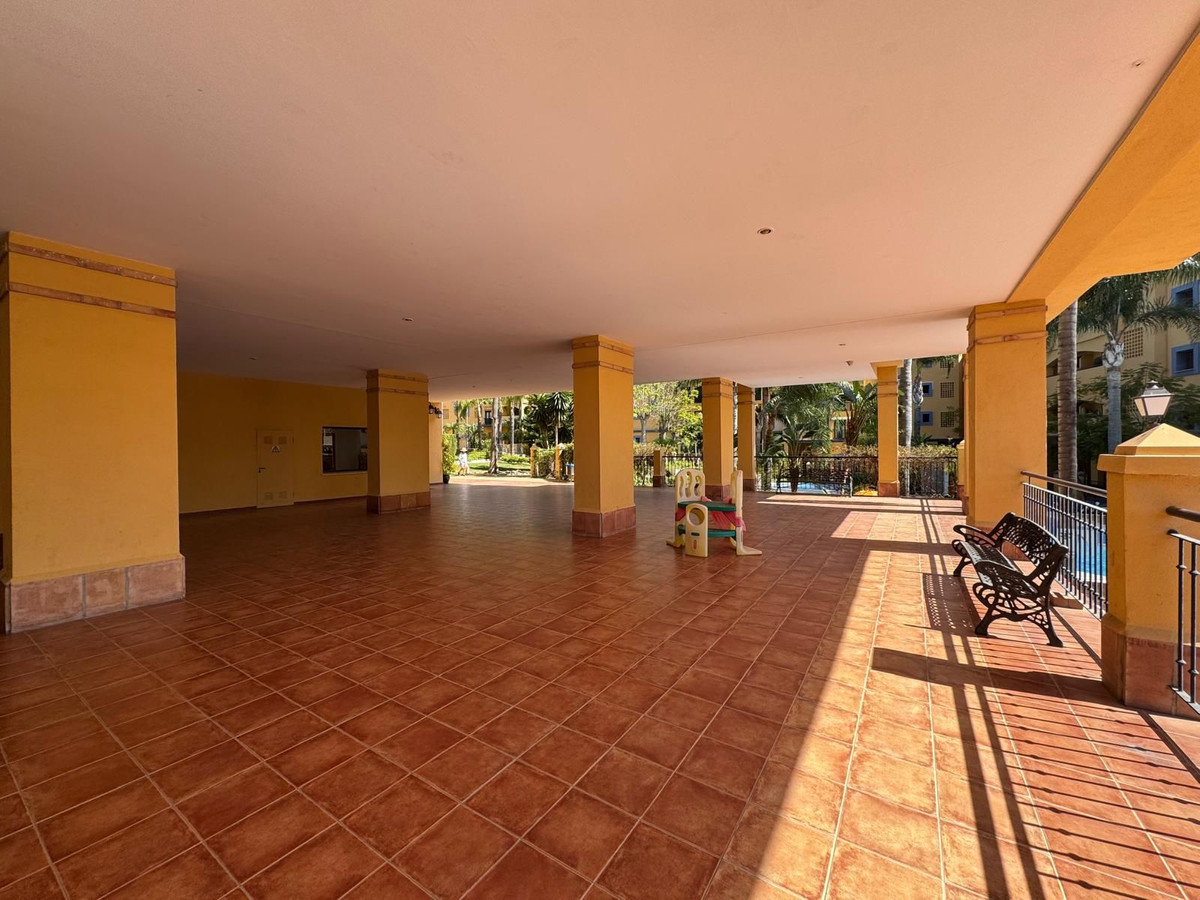 Se vende Apartamento Planta Media de 3 dormitorios en Costa Del Sol, Málaga, España