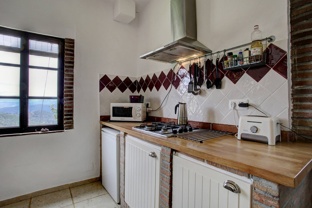 Se vende Edificio residencial de 3 dormitorios en Costa Del Sol, Málaga, España
