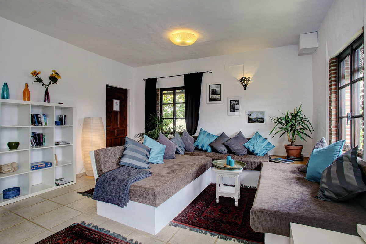 Se vende Edificio residencial de 3 dormitorios en Costa Del Sol, Málaga, España