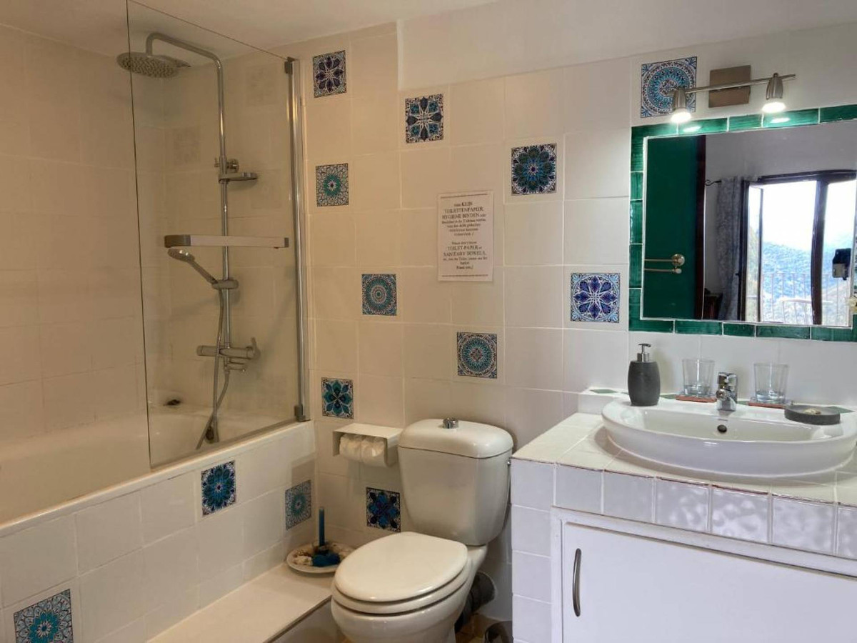 Se vende Edificio residencial de 3 dormitorios en Costa Del Sol, Málaga, España