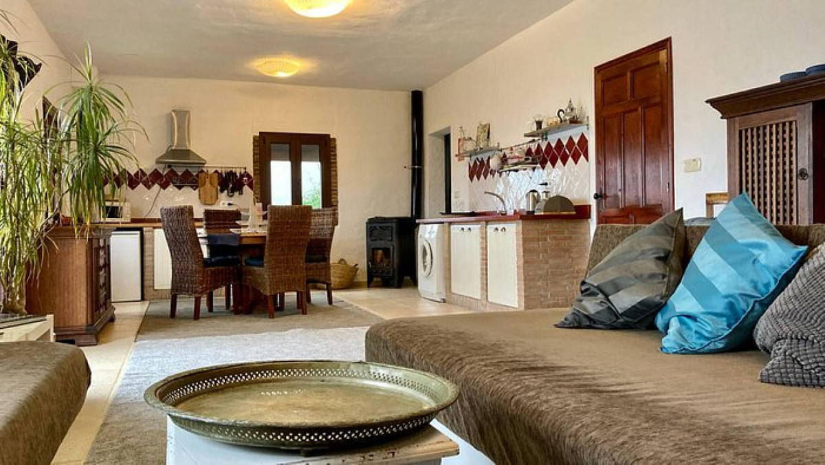 Se vende Edificio residencial de 3 dormitorios en Costa Del Sol, Málaga, España