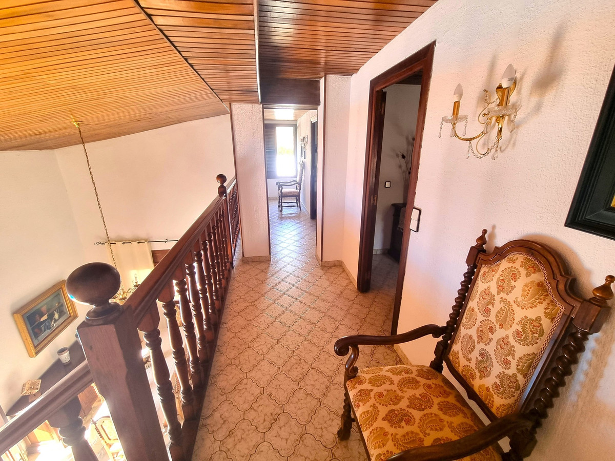 4 Bed Townhouse for sale in Cortes De La Frontera Costa Del Sol, Málaga, Spain