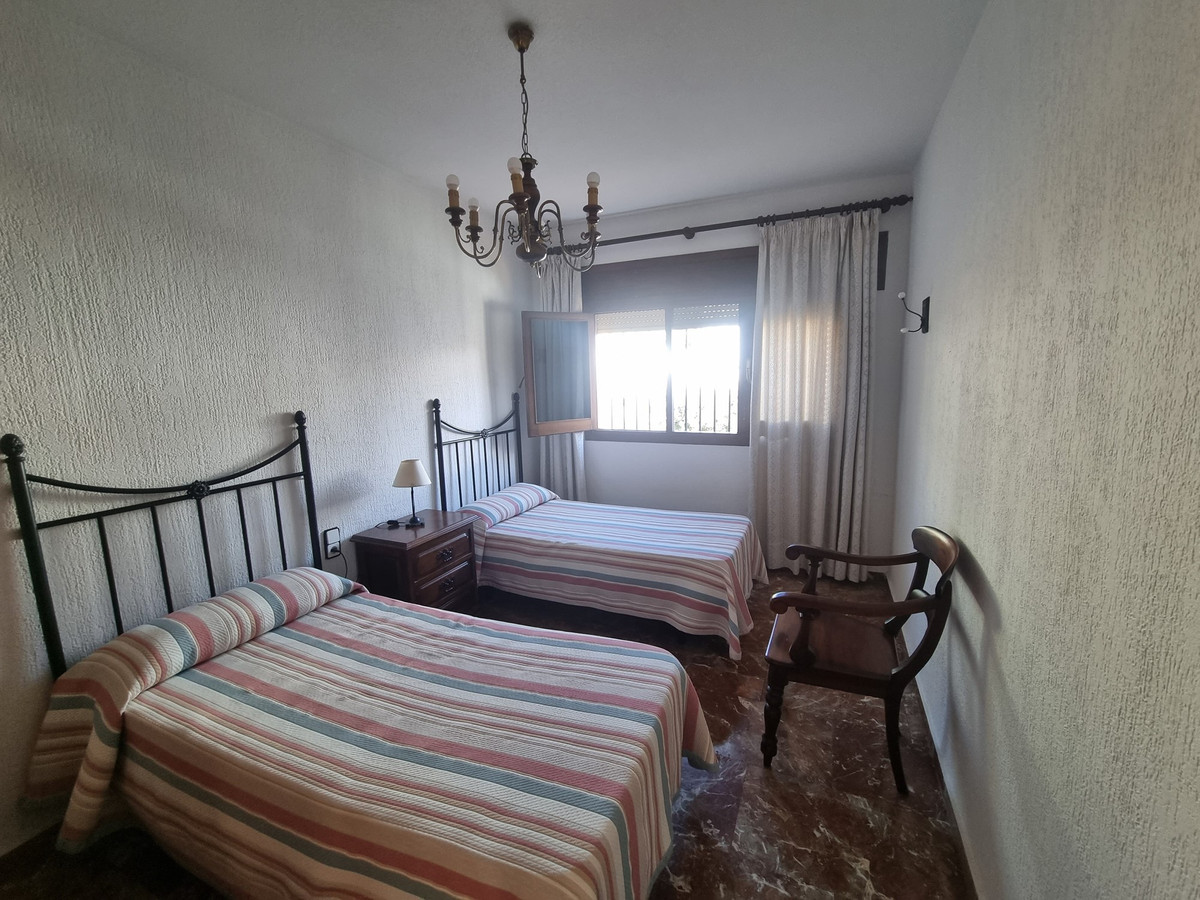 4 Bed Townhouse for sale in Cortes De La Frontera Costa Del Sol, Málaga, Spain