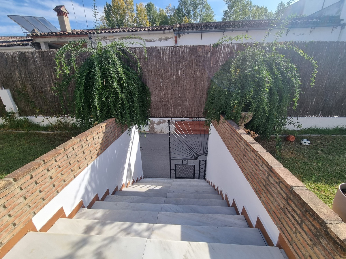 4 Bed Townhouse for sale in Cortes De La Frontera Costa Del Sol, Málaga, Spain
