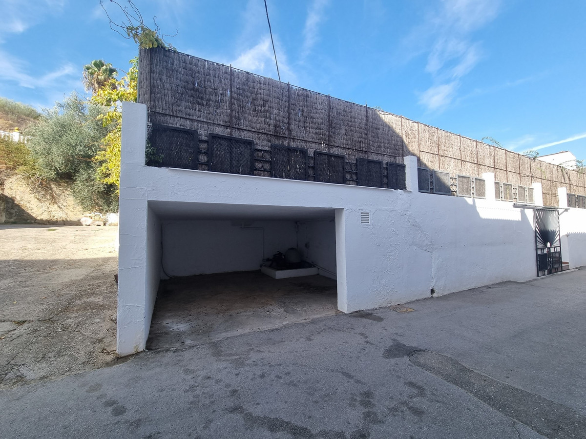 4 Bed Townhouse for sale in Cortes De La Frontera Costa Del Sol, Málaga, Spain