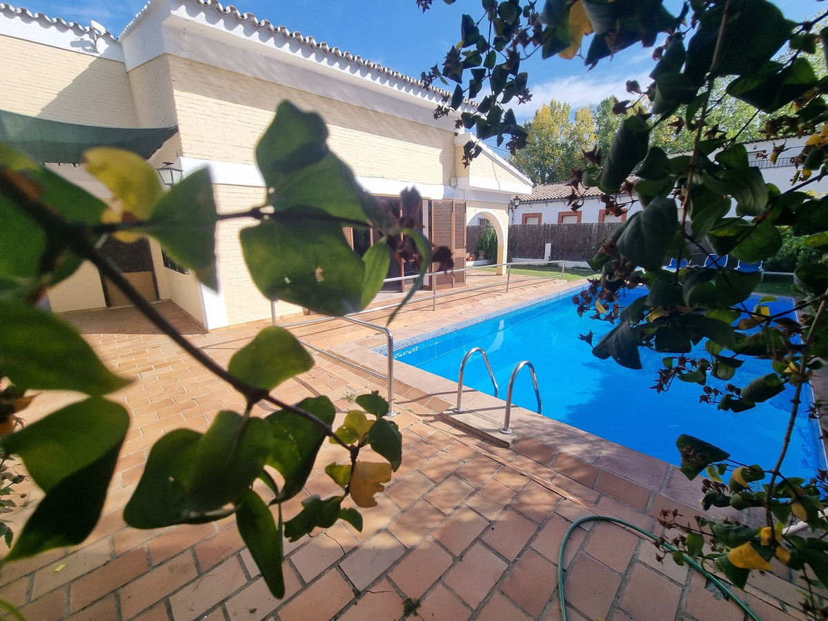 4 Bed Townhouse for sale in Cortes De La Frontera Costa Del Sol, Málaga, Spain