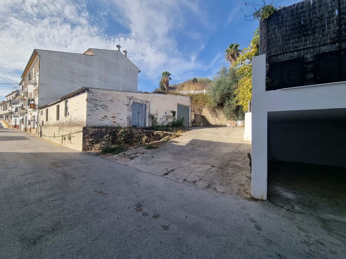 4 Bed Townhouse for sale in Cortes De La Frontera Costa Del Sol, Málaga, Spain