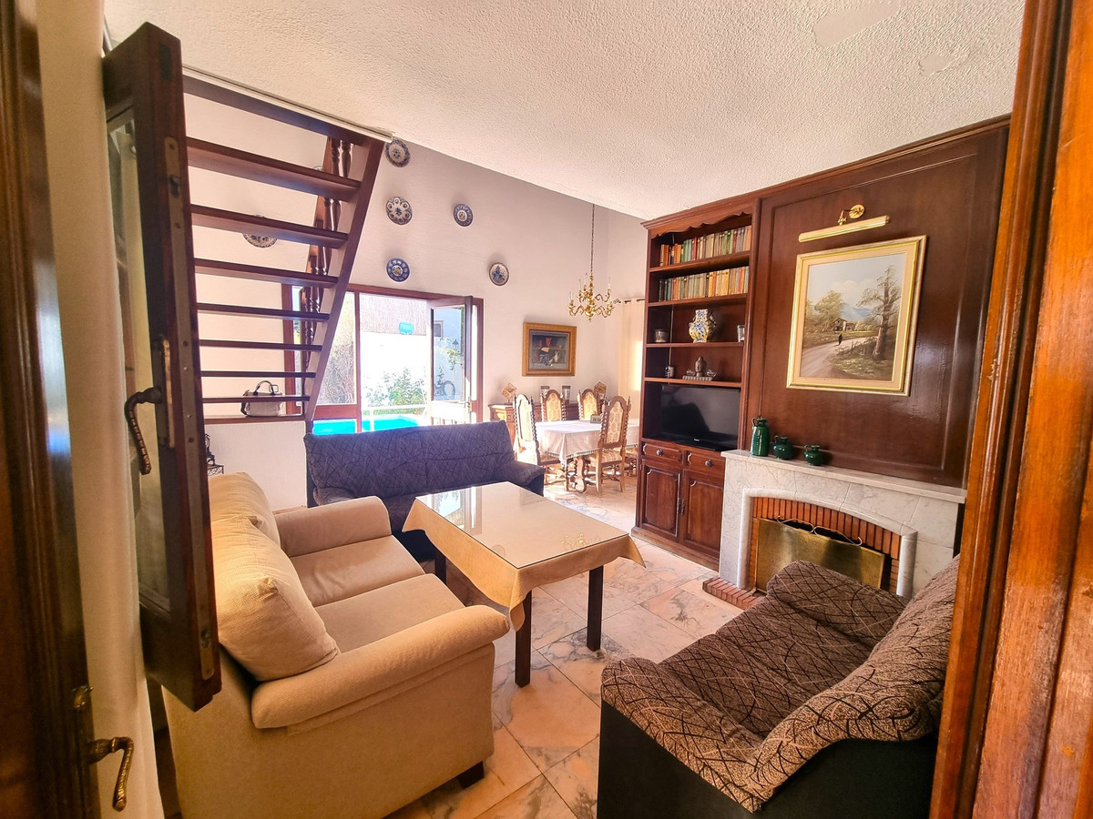 4 Bed Townhouse for sale in Cortes De La Frontera Costa Del Sol, Málaga, Spain