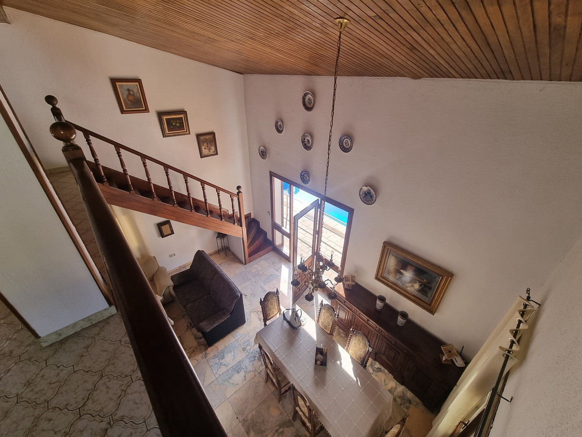 4 Bed Townhouse for sale in Cortes De La Frontera Costa Del Sol, Málaga, Spain