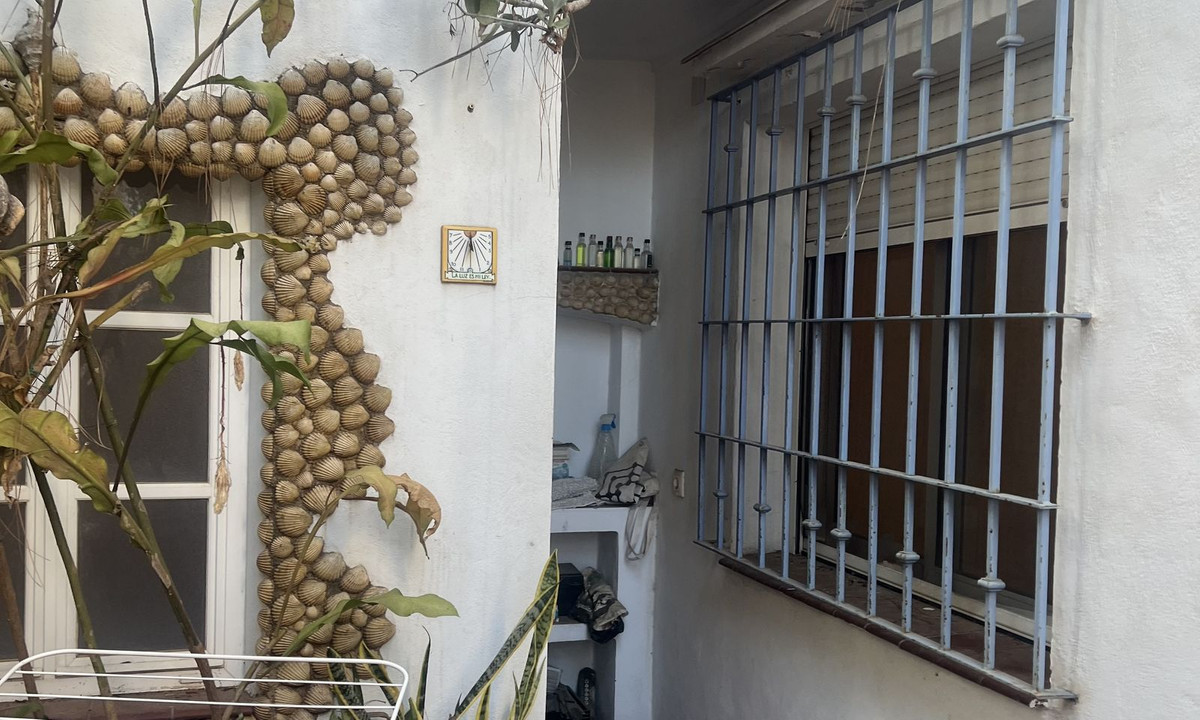 6 Bed Townhouse for sale in Marbella Costa Del Sol, Málaga, Spain