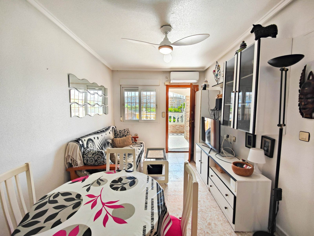 Se vende Apartamento en Planta Última de 3 dormitorios en Costa Blanca, Alicante, España