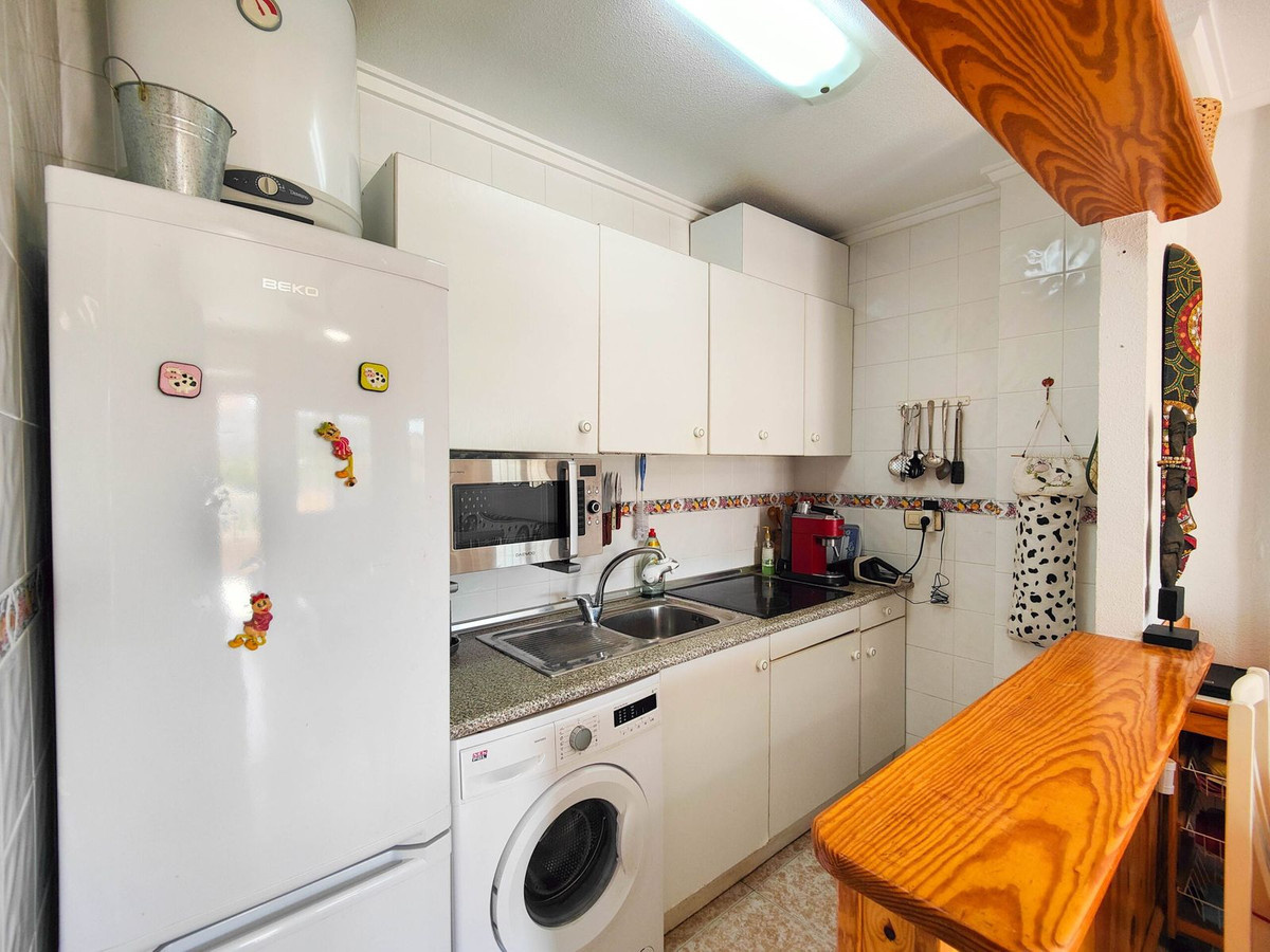 Se vende Apartamento en Planta Última de 3 dormitorios en Costa Blanca, Alicante, España